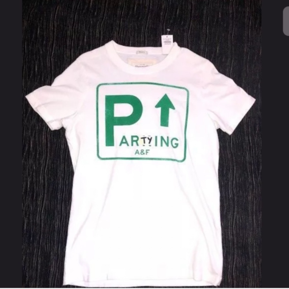 Abercrombie & Fitch White and Green Short Sleeve Tee